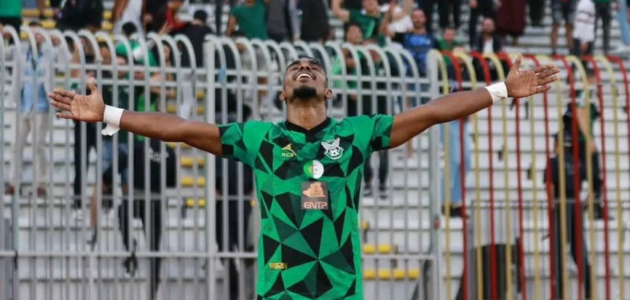 النادي الرياضي القسنطيني يقترب من تجديد عقد بن شاعة بعد بوحلفاية وربيعي